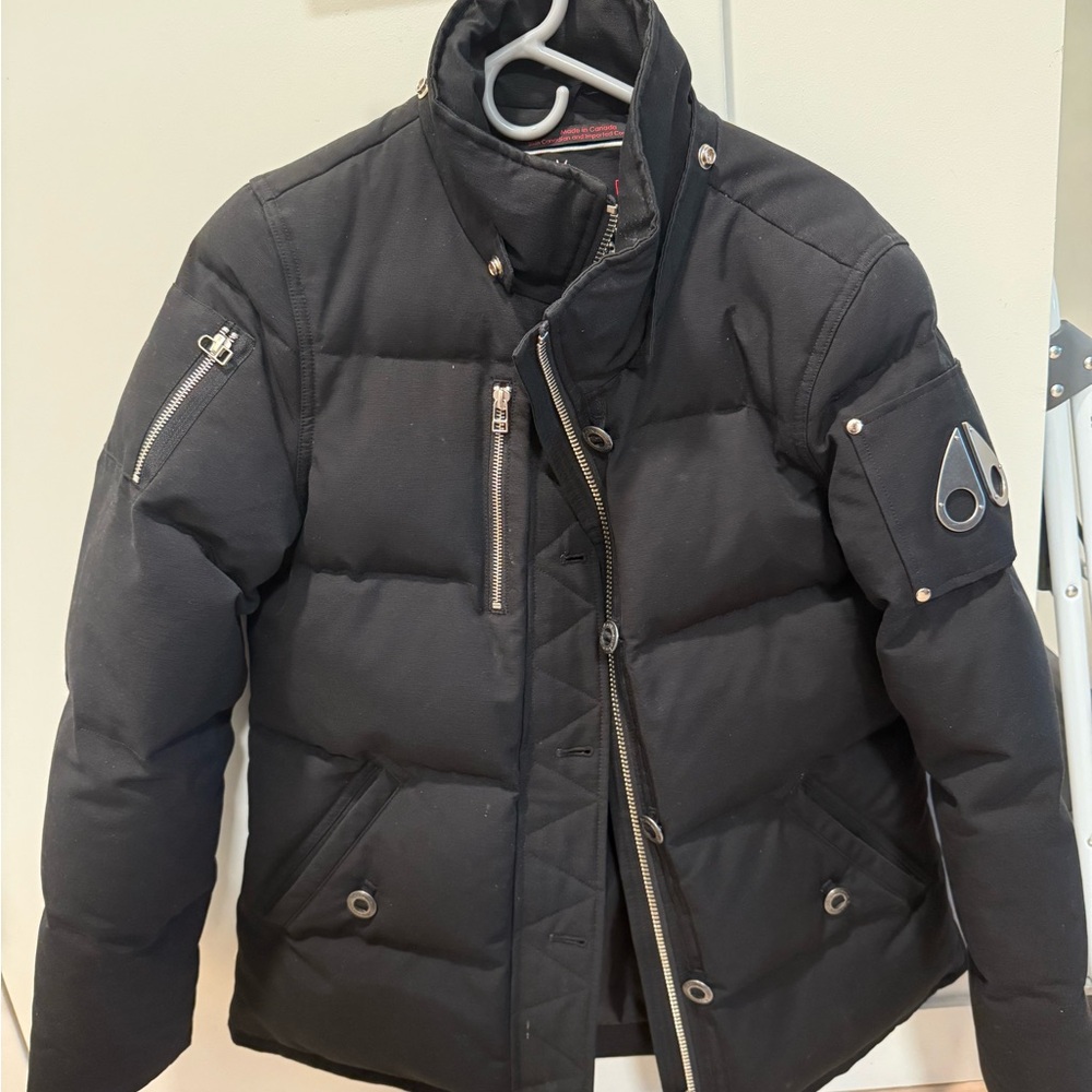 Women’s  Black Puffer Jacket